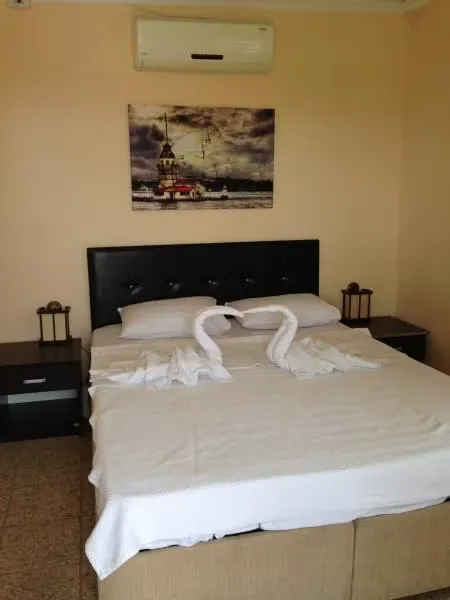 Standart Oda, Deniz veya Bahçe Manzaralı, Ortak Teraslı,