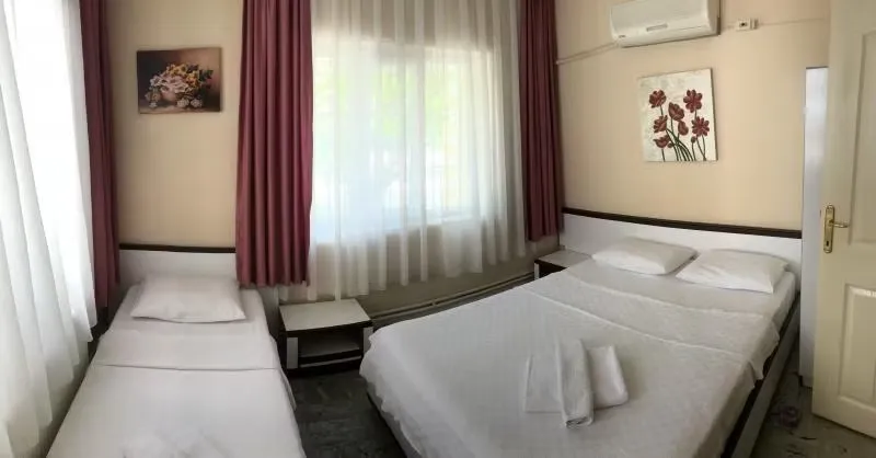 Standart Üç Kişilik Oda, Bahçe Manzaralı, Bahçe Katı,